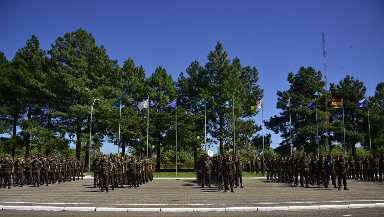 Cerimônia de entrega do título de Amiga da 8ª Brigada de Infantaria Motorizada 